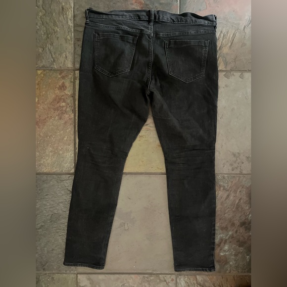 Old Navy - the Diva black wash worn jeans - Picture 2 of 7